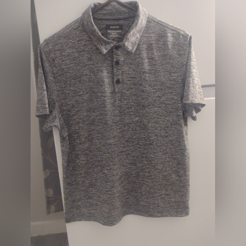 Alfani Gray Textured Polo Shirt Size Medium.